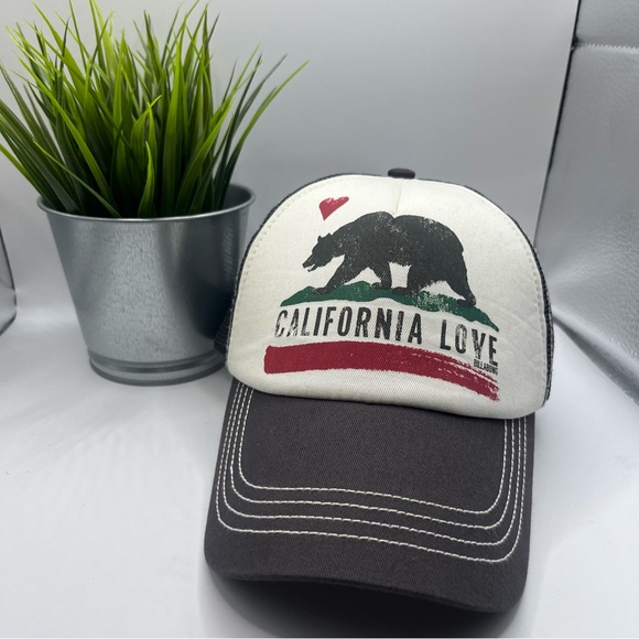 Billabong Accessories - Billabong Women’s California Love Adjustable Mesh Back Trucker Hat One Size